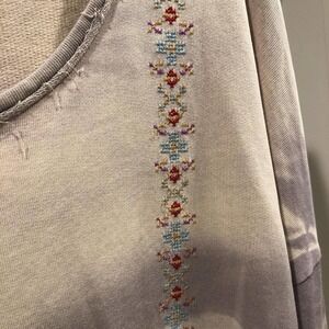Anama gray tie dye sweatshirt with an embroidered floral pattern!